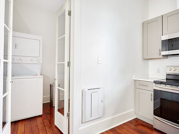 4th image of 3616 Magazine St #201