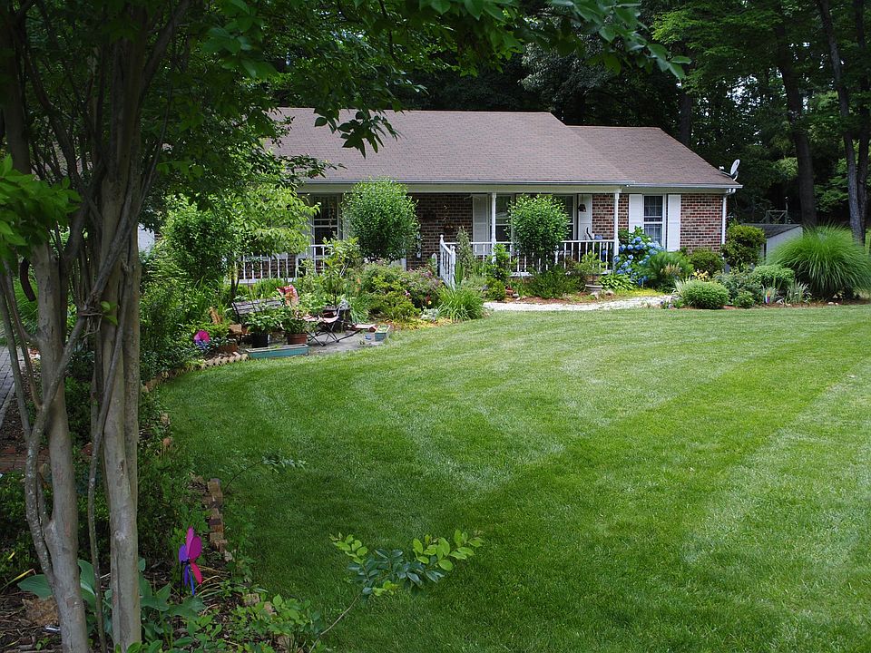 2nd image of 195 Olde Concord Rd