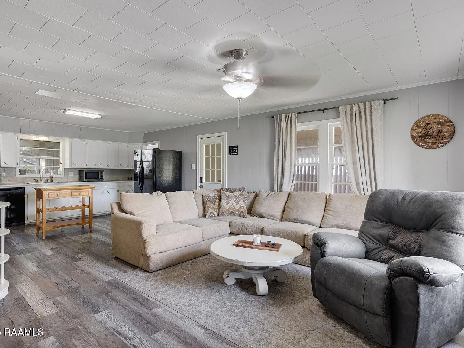 3 bed, 2.0 bath, 1267 sqft, $1,400 — Photo 3