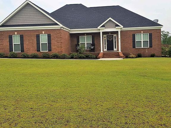 2nd image of 301 Jeremiah Ct
