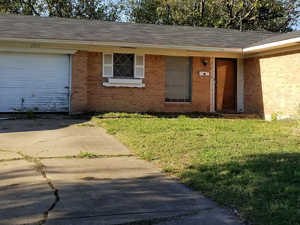 1st image of 2815 Cary Dr