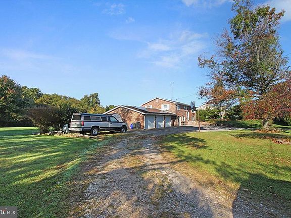3rd image of 495 Conewago Creek Rd