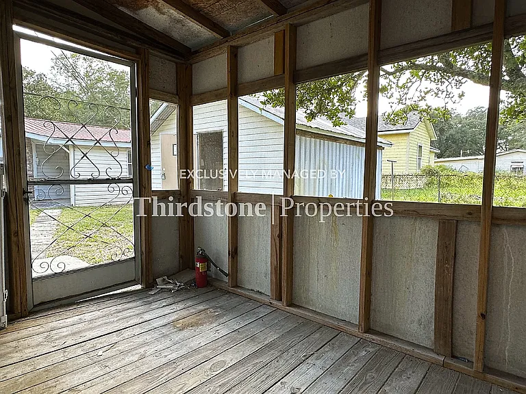 2965 Armstrong St #B — Photo 12