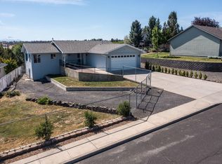 268 NE Hillcrest St, Madras, OR 97741