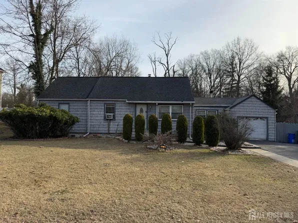 62 Marlin Ave E, Edison, NJ 08820