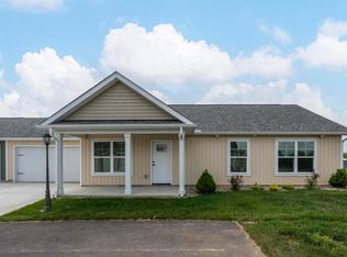 112 Cumberland Meadows Cir, Hebron, OH 43025