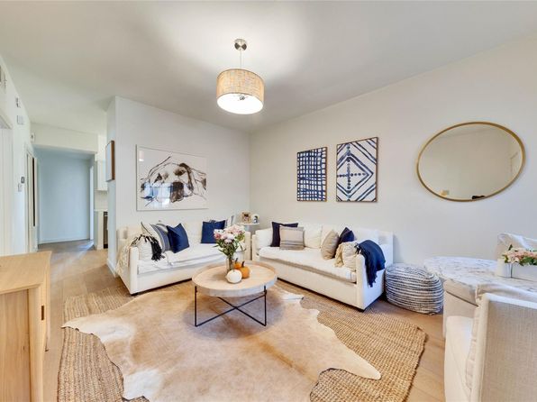 2216 San Gabriel St APT 204