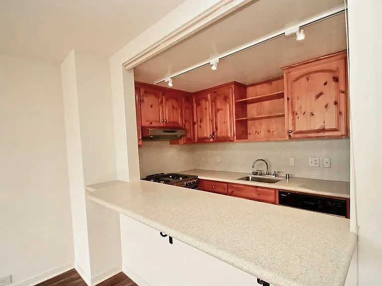 1255 California St — Photo 6