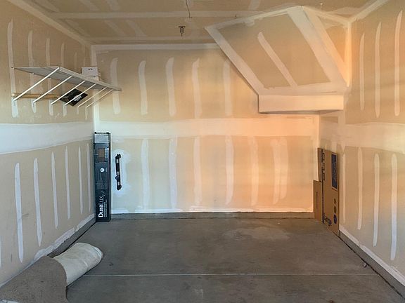 4th image of 601 Menaul Blvd NE Unit 806