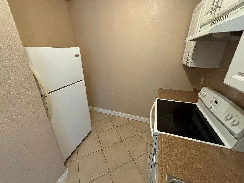 2 bed, $1,395 — Photo 3