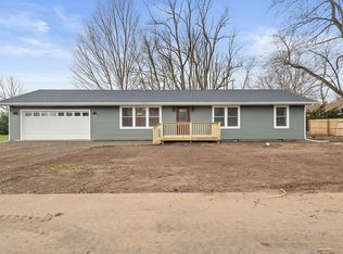 126 Fern Dr, Walkerton, IN 46574
