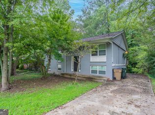 8229 Queens Dr, Jonesboro, GA 30238