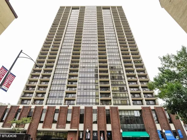 1636 N Wells St #18B, Chicago, IL 60614