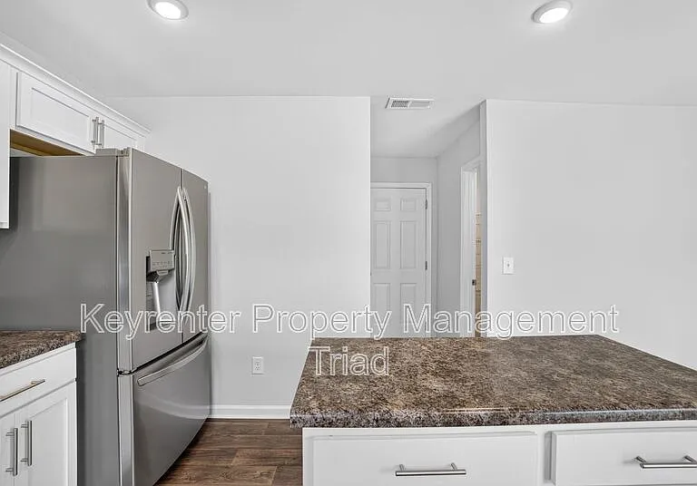5109 Black Forest Dr — Photo 7