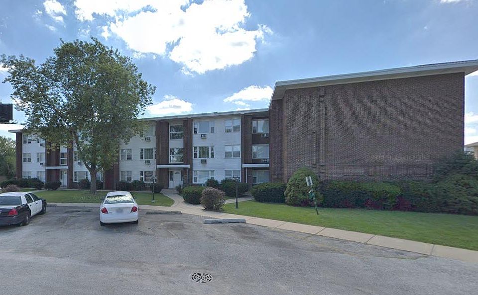 1st image of 6615 W Lloyd Dr