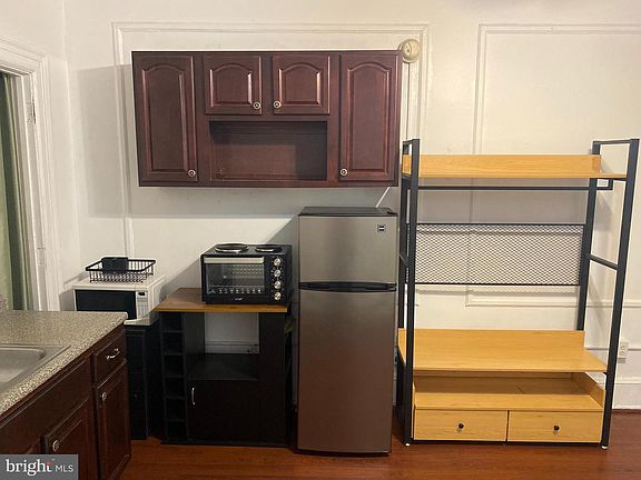 5th image of 1324 Locust St APT 308
