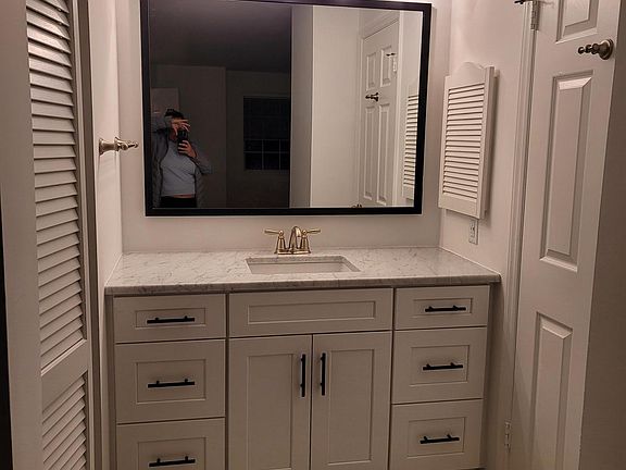 5th image of 5712 Chapman Mill Dr APT 130