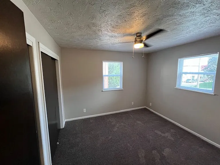 Midtown Court — Photo 35