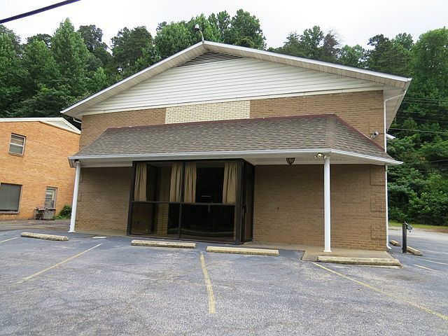 1st image of 1850 Fairystone Park Hwy