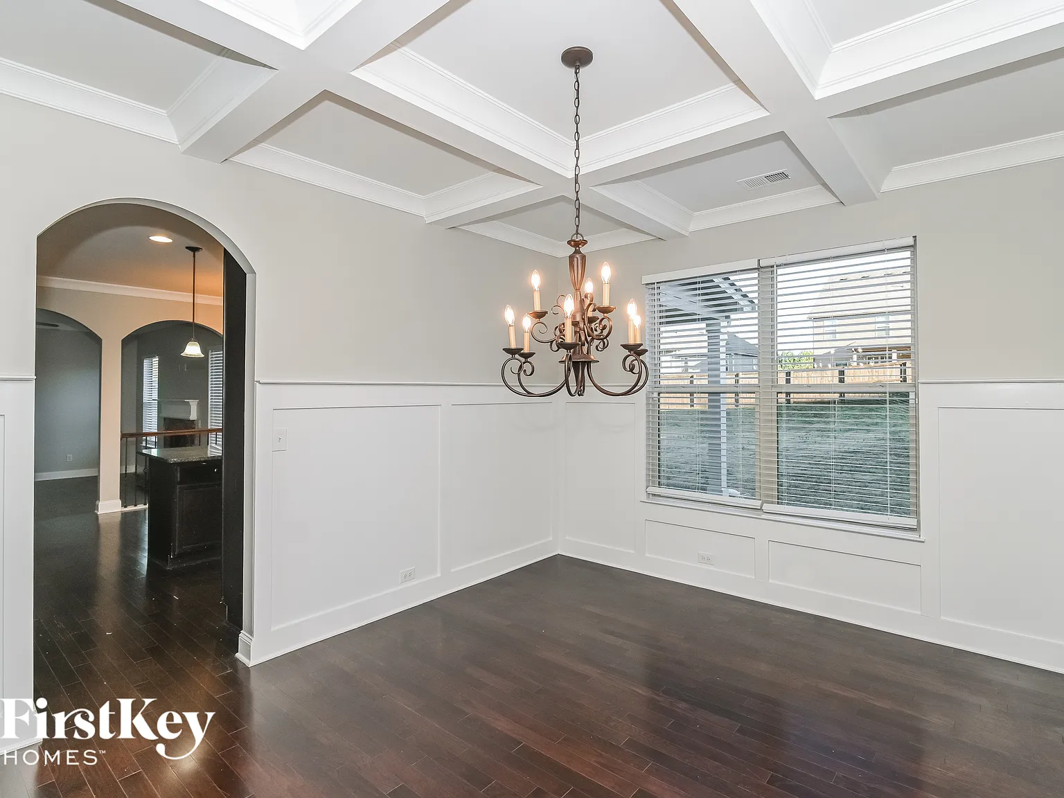 4 bed, 2.5 bath, 2550 sqft, $2,730 — Photo 4