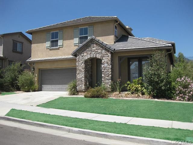 2nd image of 25385 Singleleaf St