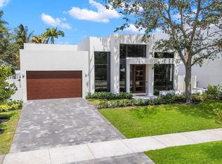 516 NE 9th Ave, Fort Lauderdale, FL 33301