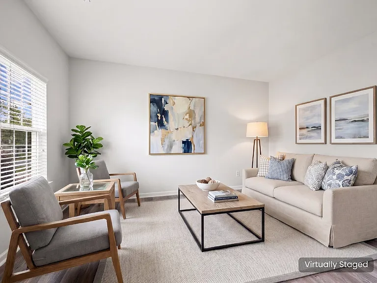 2704 Piersland Dr — Photo 5