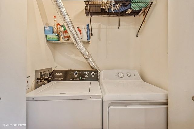 1st image of 474 N Lakeshore Dr #4002