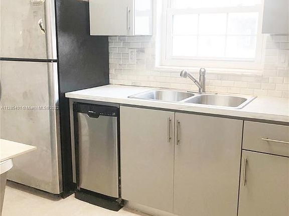 3rd image of 10907 N Kendall Dr #418-IV