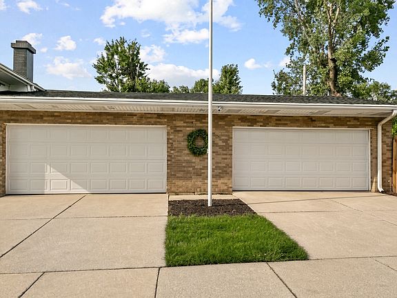 3rd image of 1554 Idlewild Ln
