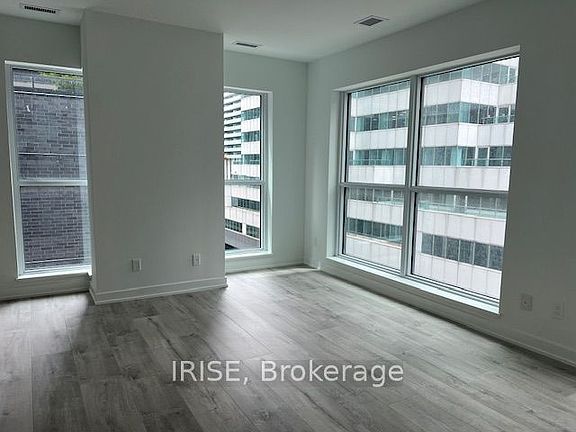 3rd image of 327 King St W #606