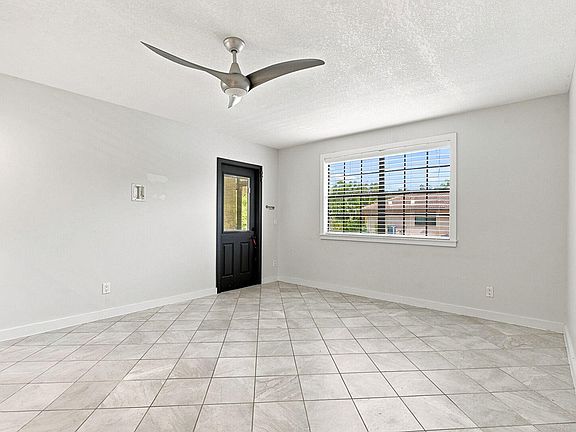 5th image of 2480 SE Garden Terrace #507