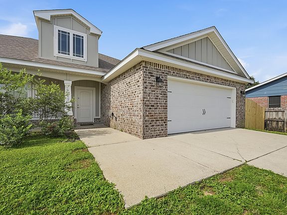 3rd image of 4343 Lorraine Ct