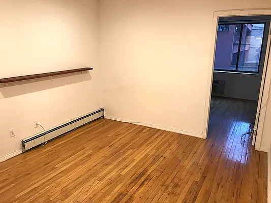 Rented by Avenues Real Estate | media 17