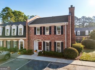 16 Palace Green Pl NW, Atlanta, GA 30318