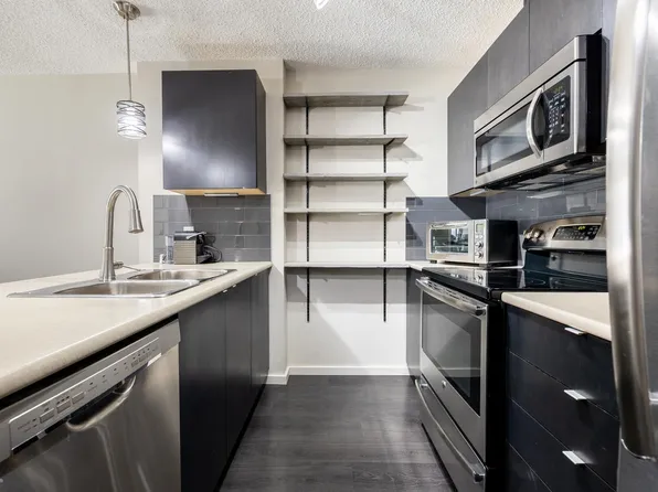 344 Windermere Rd NW #131, Edmonton, AB T6W 2P2