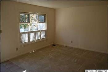 4th image of 44 Point Owoods Dr
