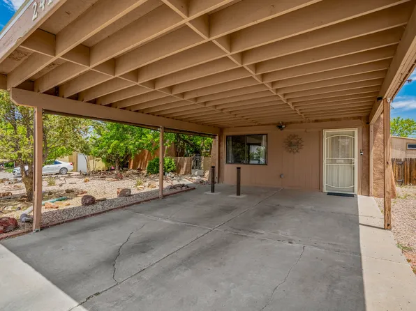 2413 Loma Verde, Santa Fe, NM 87507