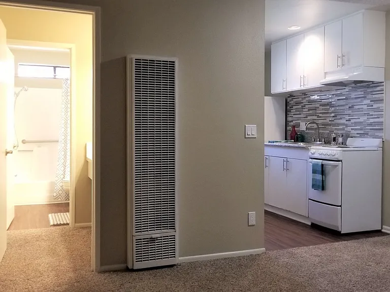 127 W Cypress St — Photo 31