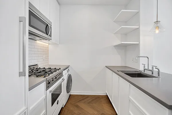 Rented by Compass | media 21