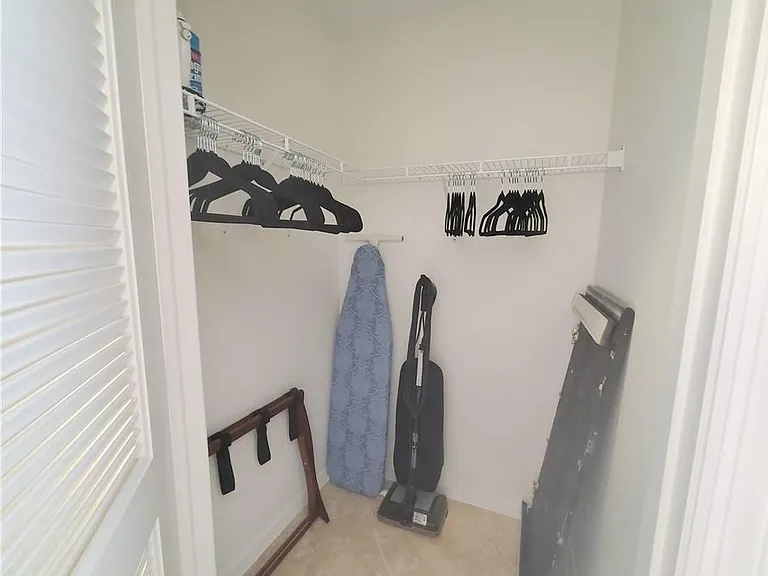 992 Marblehead Dr — Photo 34