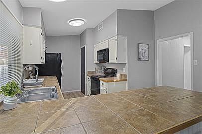 5th image of 13135 Durwood St #1B-658218