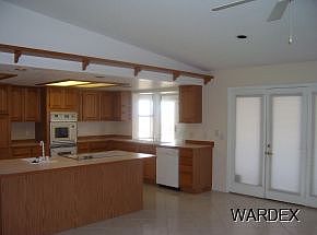5th image of 3151 Douglas Dr