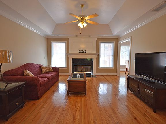 Heavy Crown Molding-Hardwood