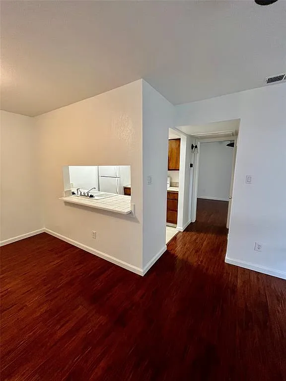 1 bed, 1.0 bath, 543 sqft, $1,000 — Photo 4