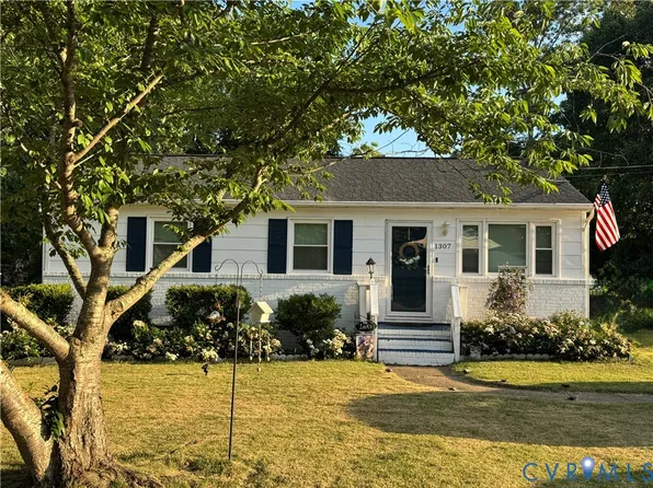 1307 Enon Ave, Chester, VA 23836