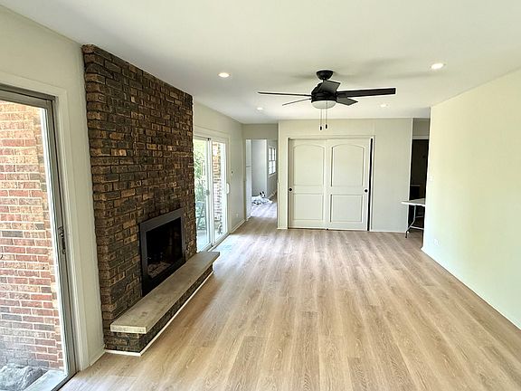 5th image of 518 W Haven Dr