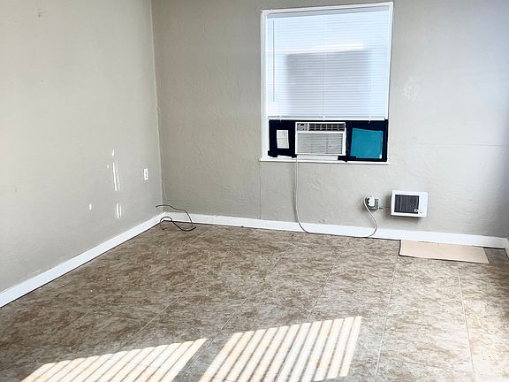 4th image of 1340 Woodward Ave #1340