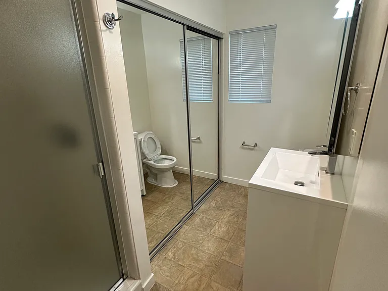 The Reef Apartments — Photo 24