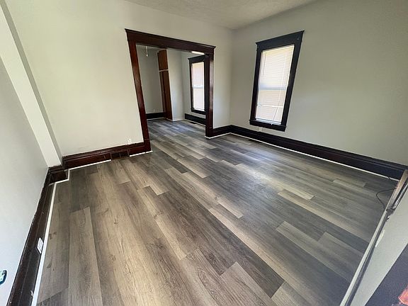 3rd image of 219 N Magnolia Ave